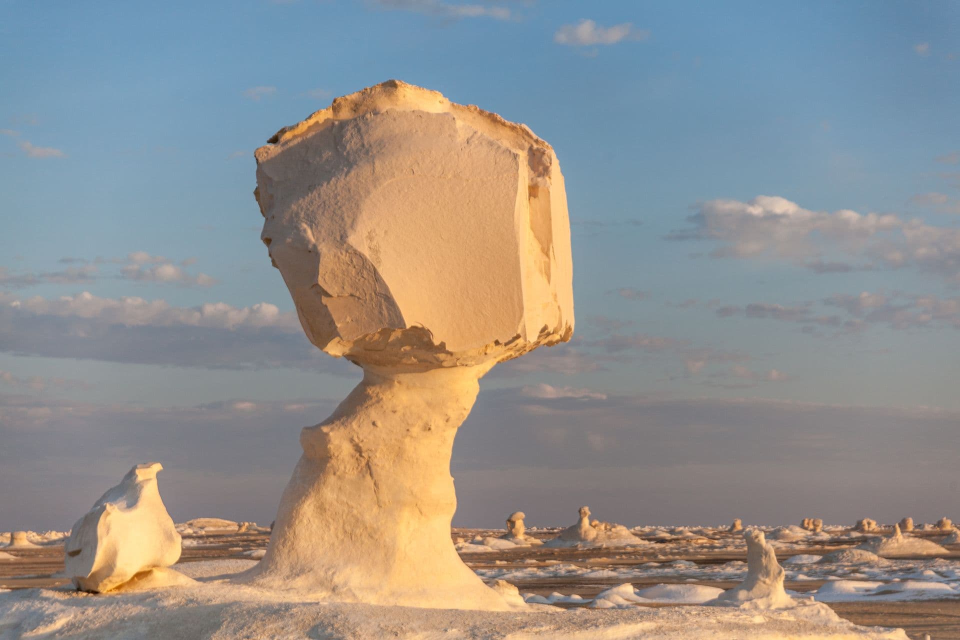 bahariya-white-desert.jpg